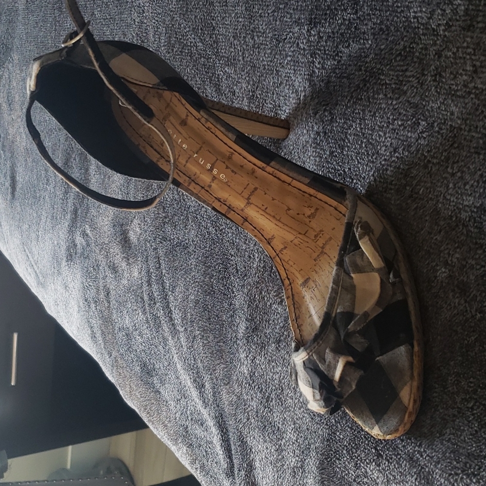 Open toe plaid heels